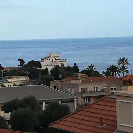 Entre Nice & Monaco Vue Mer 3 Places דירה